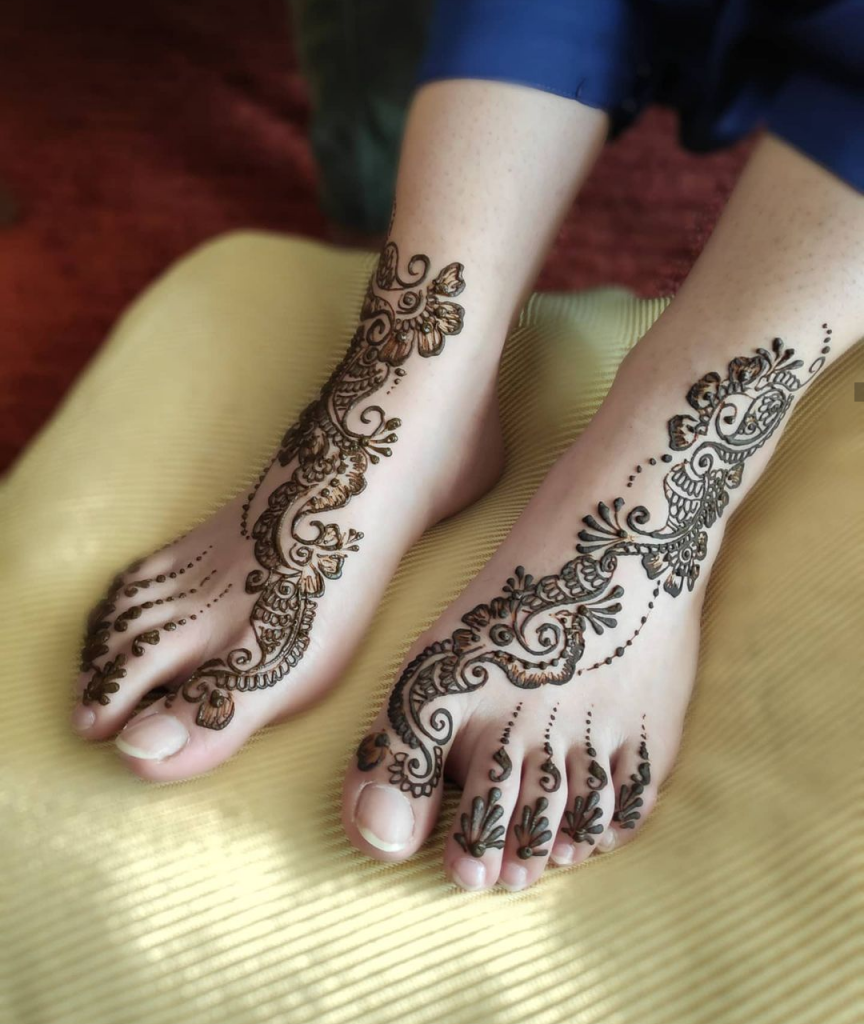 62 Beautiful Henna Tattoo Designs and Ideas