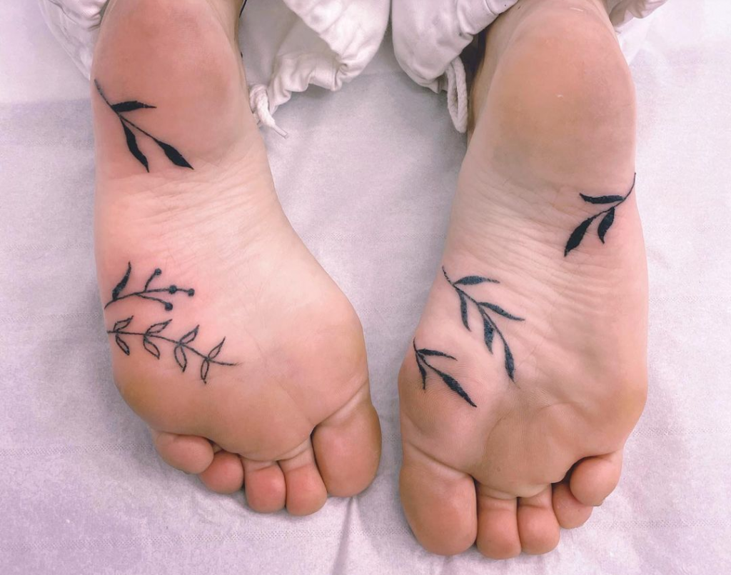 84 Amazing Foot Tattoo Ideas for Women