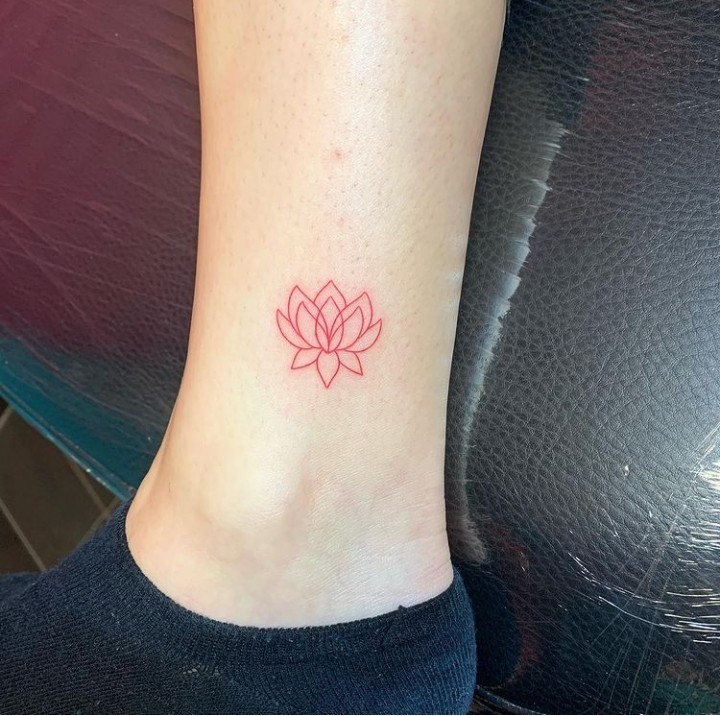 21 Lotus flower Tattoo Designs With Meaning