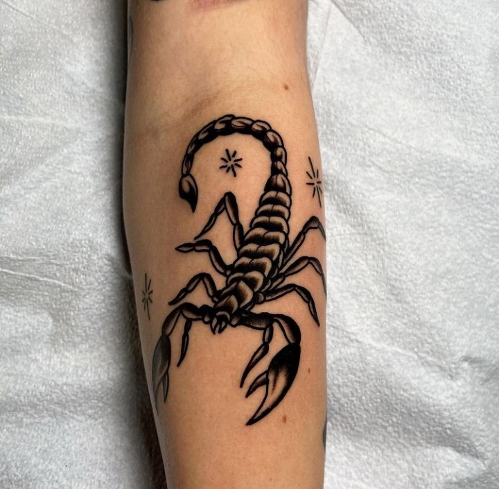 34 Incredible American Traditional Tattoo Design & Ideas